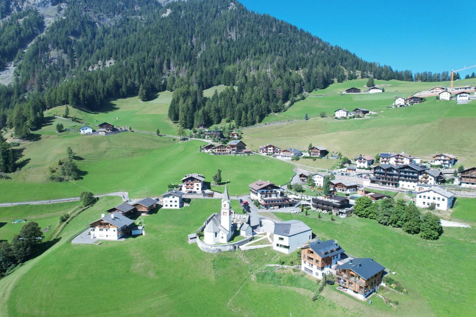Garni Kostner Hotel Ortisei Bagian luar foto