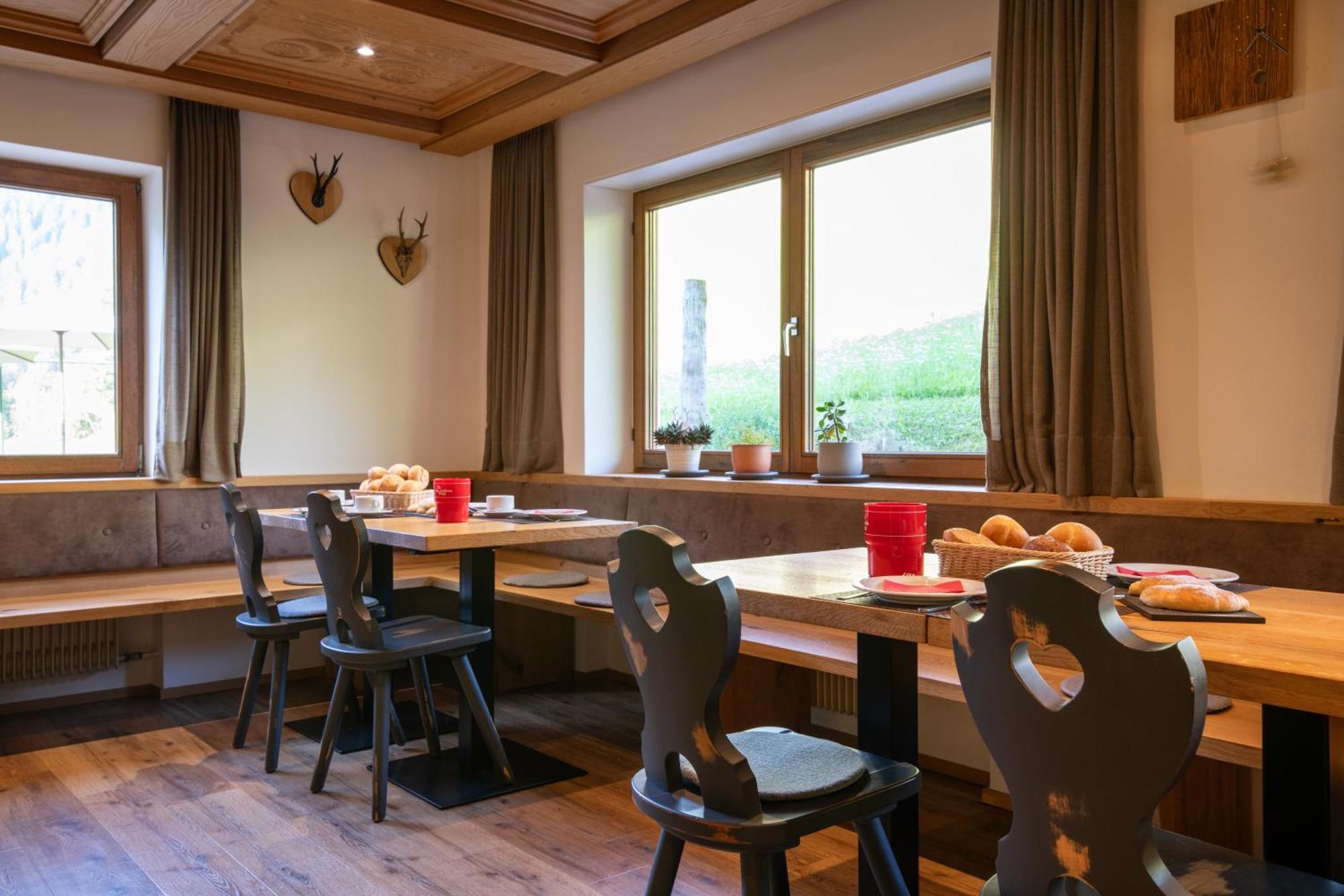 Garni Kostner Hotel Ortisei Bagian luar foto